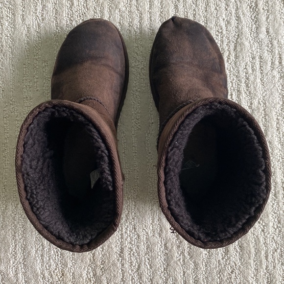 UGG Classic Short II Boot Chocolate - Picture 7 of 10